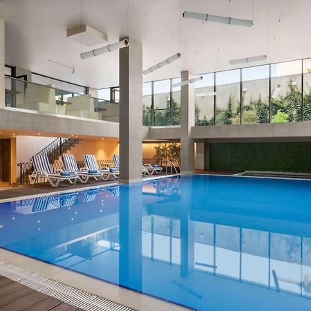 Ramada By Wyndham Tbilisi Old City Экстерьер фото